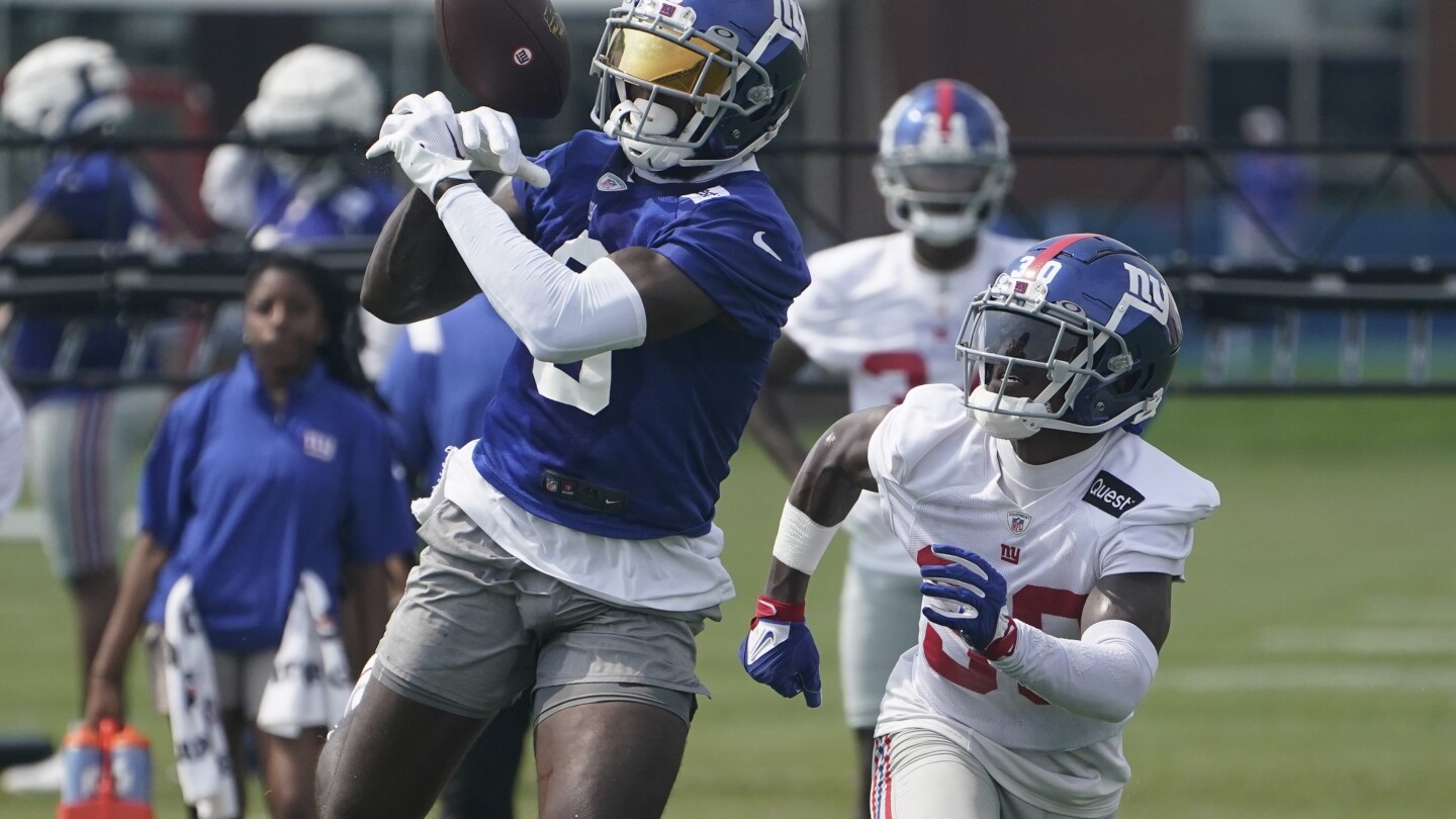 Darnay holmes online